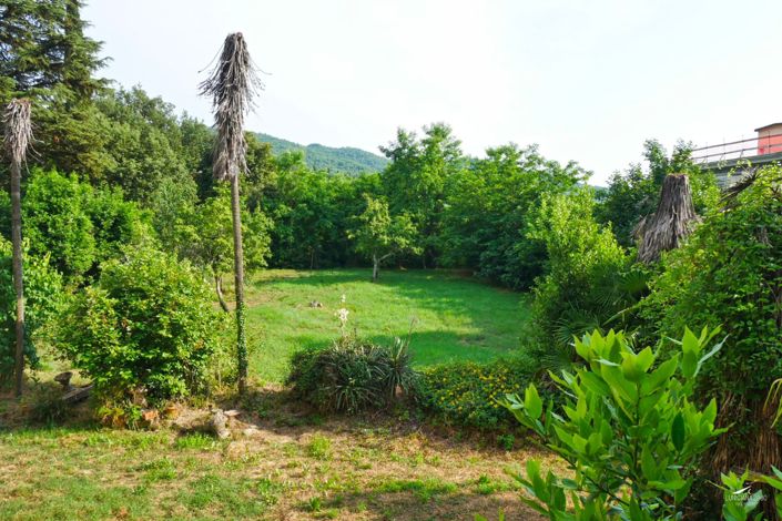 Image No.13-5 Bed Property for sale