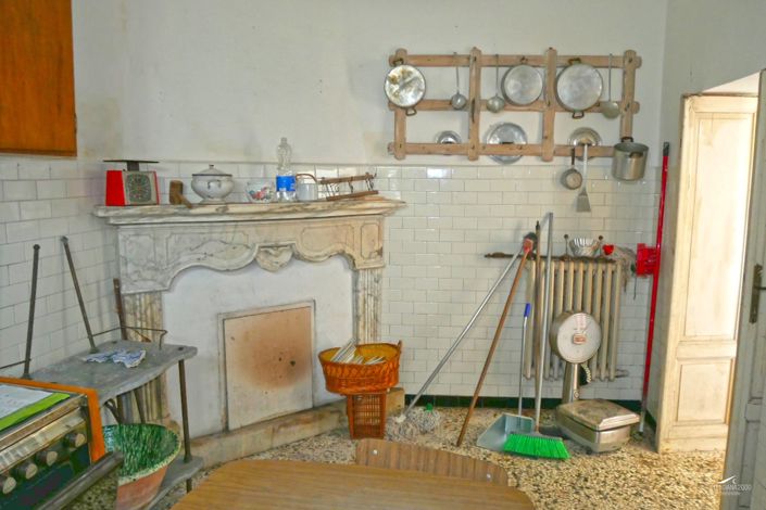 Image No.16-5 Bed Property for sale