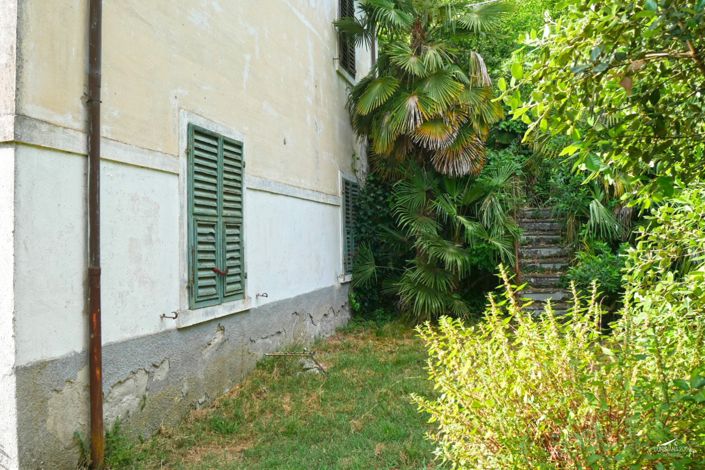 Image No.6-5 Bed Property for sale