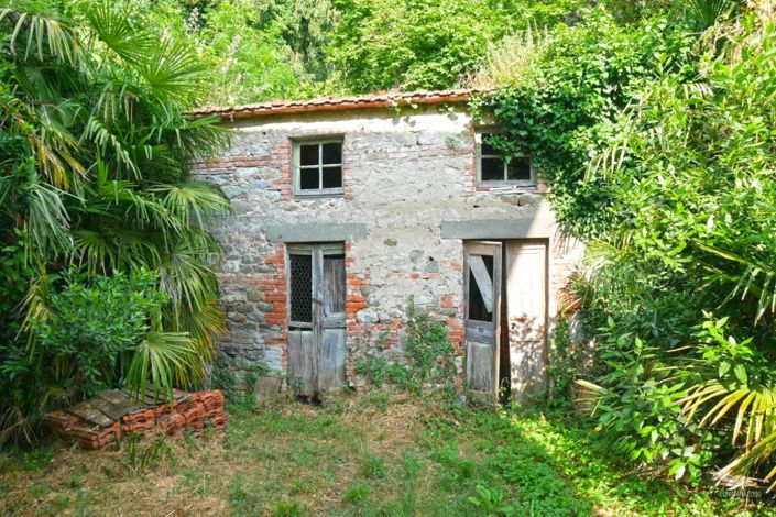 Image No.7-5 Bed Property for sale