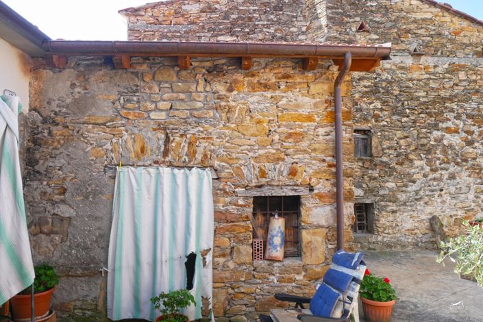 Image No.6-Maison de village de 2 chambres à vendre à Fivizzano