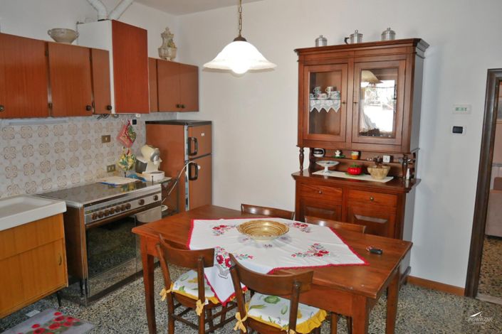 Image No.9-Maison de village de 2 chambres à vendre à Fivizzano