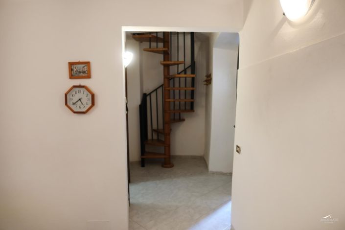 Image No.13-2 Bed Property for sale