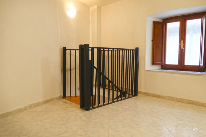 Image No.14-2 Bed Property for sale