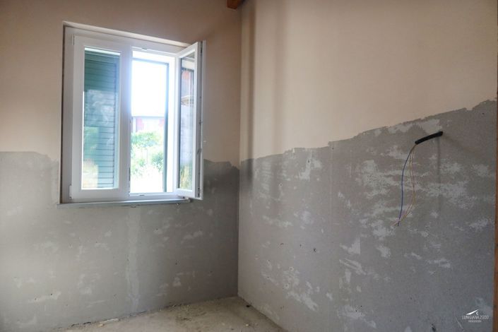 Image No.10-2 Bed Property for sale