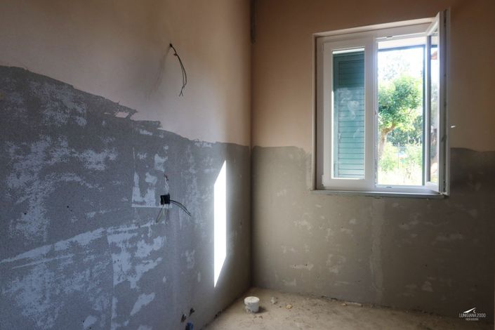 Image No.11-2 Bed Property for sale