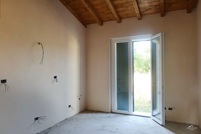 Image No.14-2 Bed Property for sale