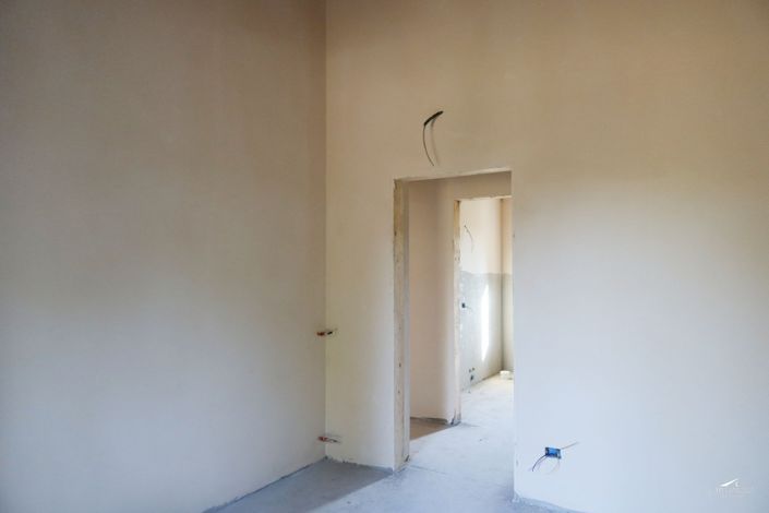 Image No.15-2 Bed Property for sale