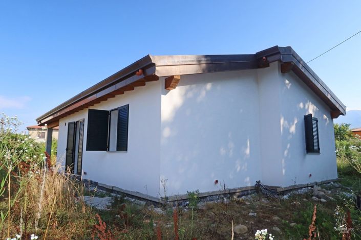 Image No.4-2 Bed Property for sale