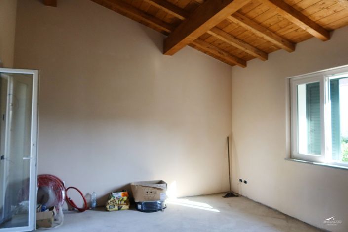 Image No.5-2 Bed Property for sale