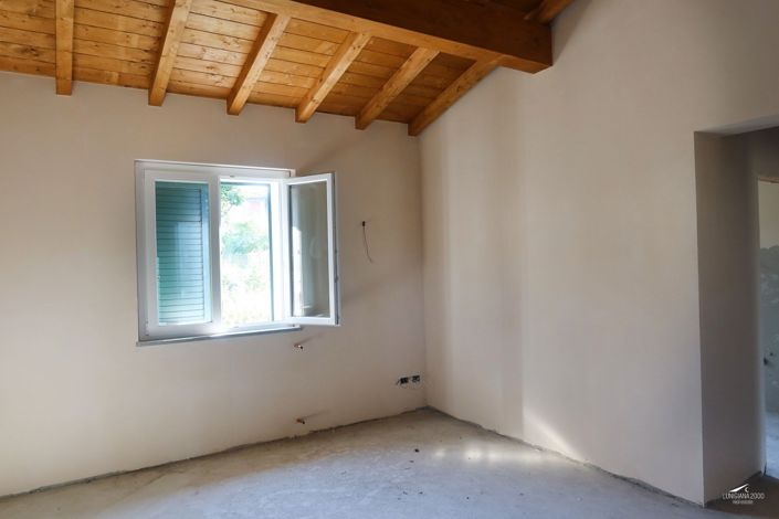 Image No.8-2 Bed Property for sale