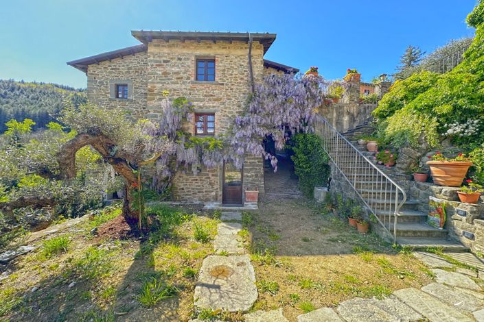 Image No.1-6 Bed Farmhouse for sale