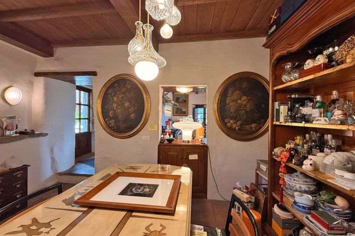 Image No.11-6 Bed Farmhouse for sale