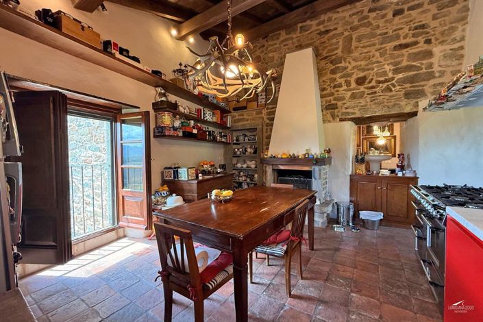 Image No.18-Ferme de 6 chambres à vendre à Casola in Lunigiana