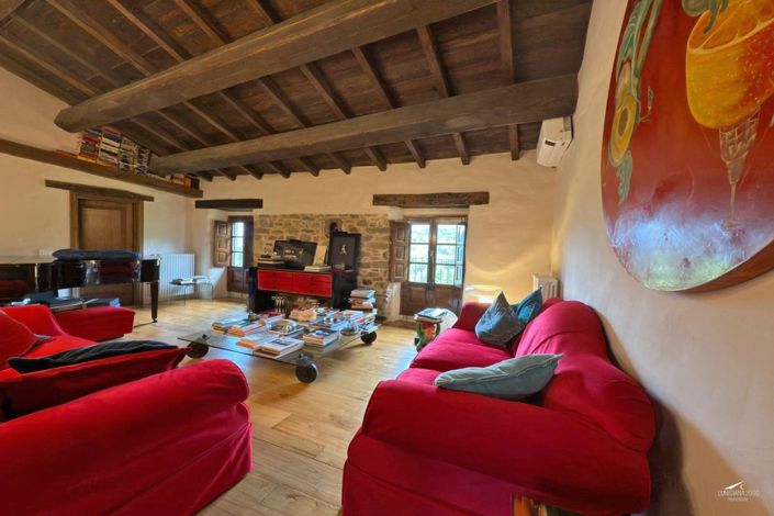 Image No.32-6 Bed Farmhouse for sale