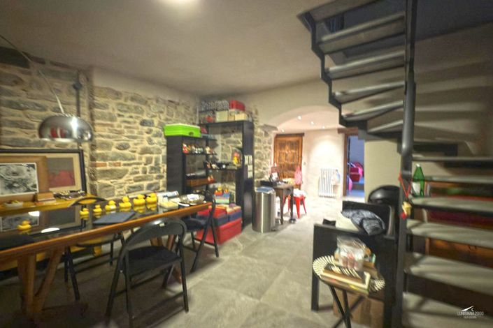 Image No.44-6 Bed Farmhouse for sale