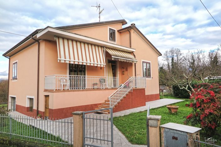 Image No.1-2 Bed Property for sale
