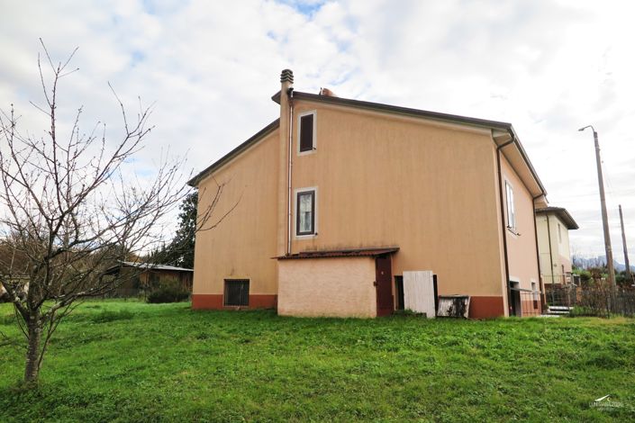 Image No.34-Propriété de 2 chambres à vendre à Aulla