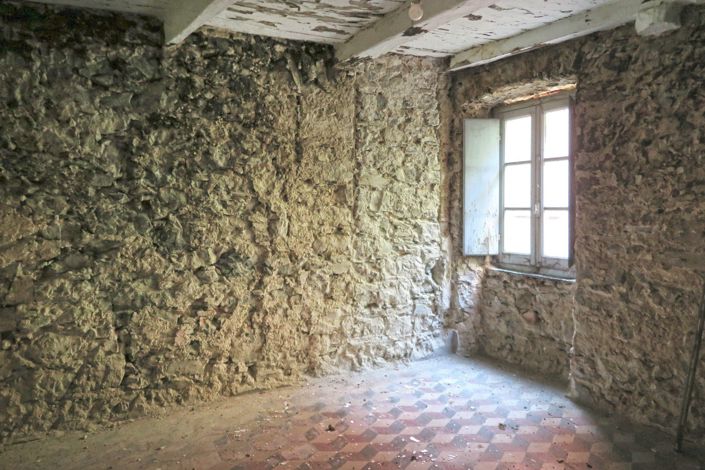 Image No.15-6 Bed Property for sale