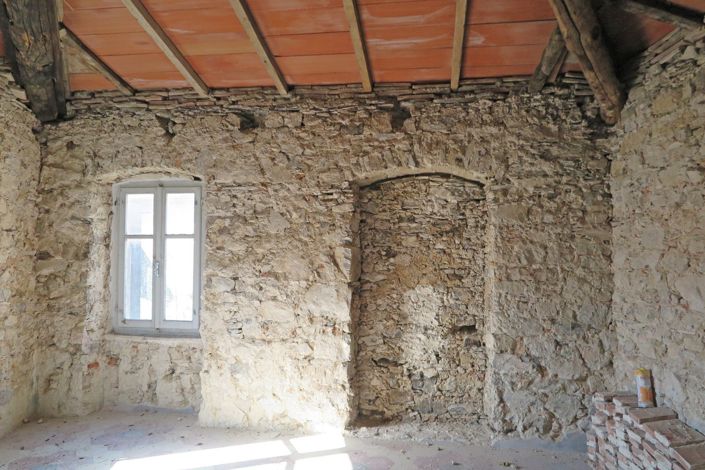 Image No.29-6 Bed Property for sale