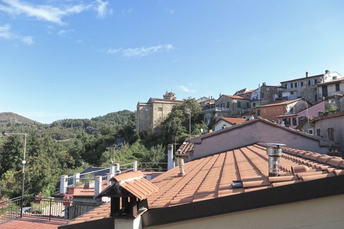 Image No.38-6 Bed Property for sale