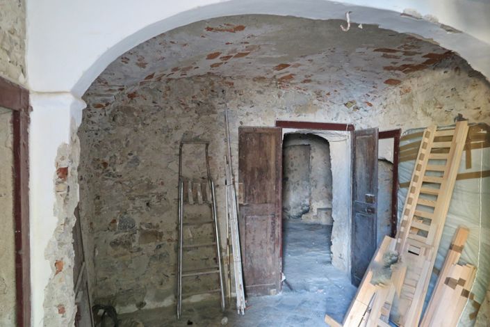 Image No.4-6 Bed Property for sale