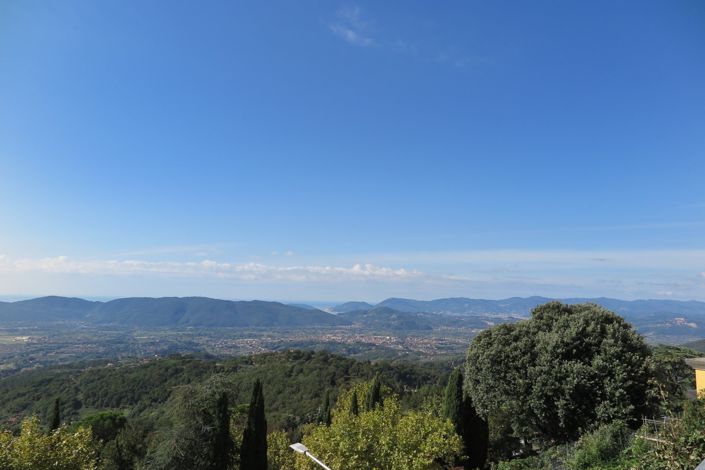 Image No.48-6 Bed Property for sale