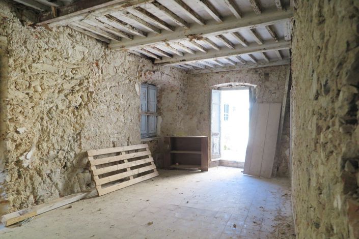 Image No.5-6 Bed Property for sale