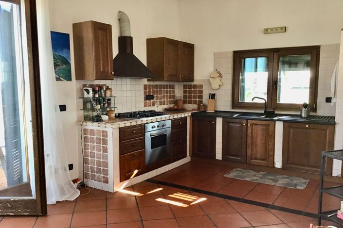 Image No.11-3 Bed Property for sale