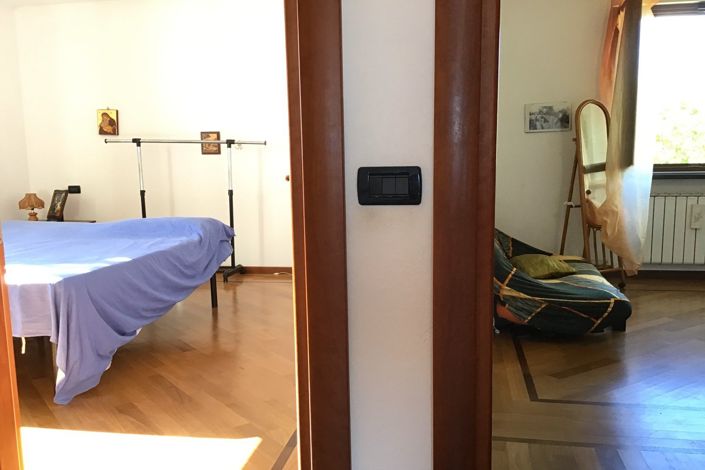 Image No.15-3 Bed Property for sale