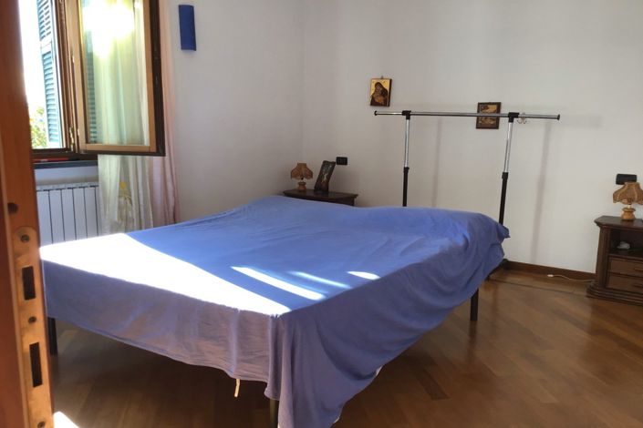 Image No.16-3 Bed Property for sale