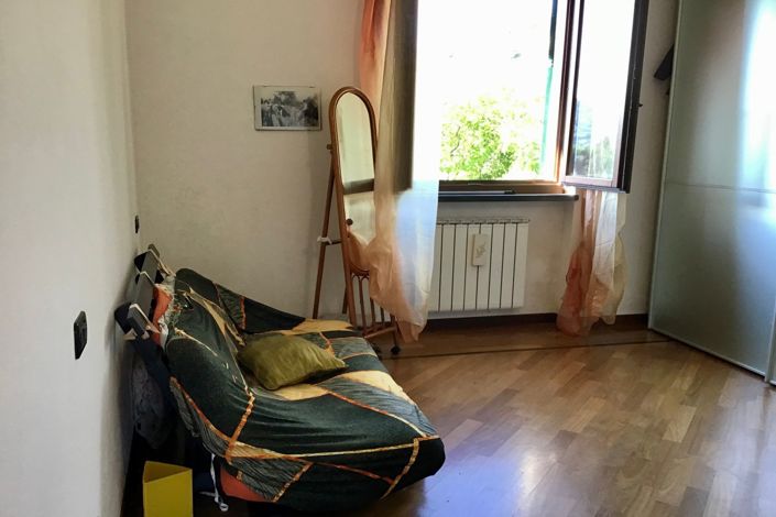 Image No.18-3 Bed Property for sale