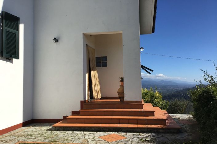 Image No.45-3 Bed Property for sale