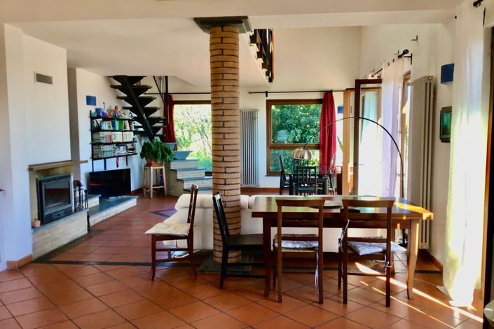 Image No.5-3 Bed Property for sale