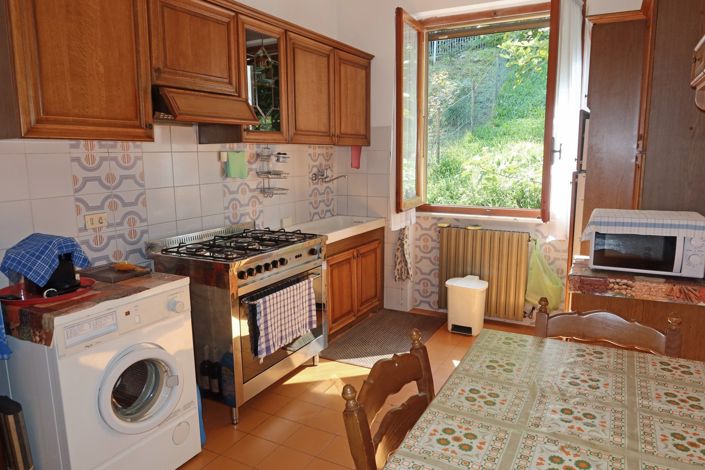 Image No.13-4 Bed Property for sale