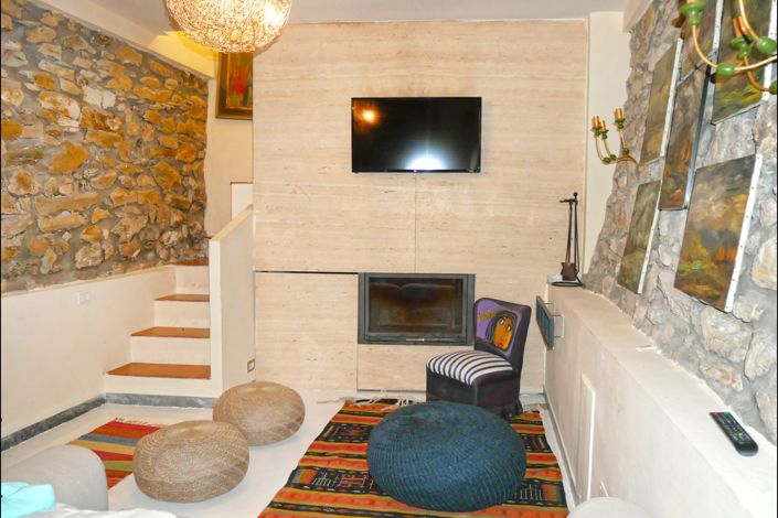 Image No.10-5 Bed Property for sale