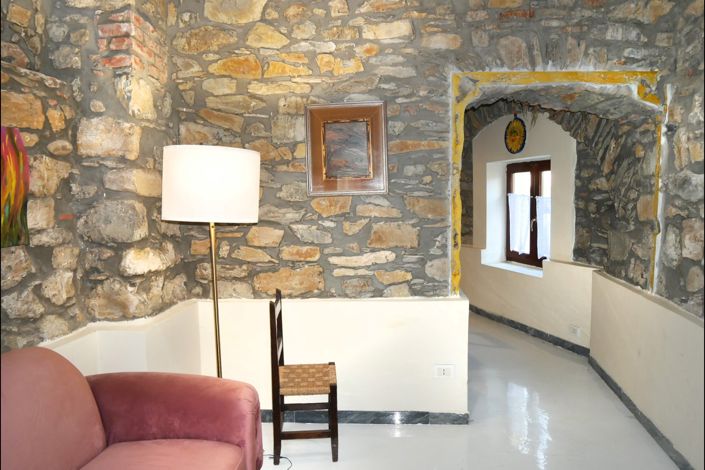 Image No.16-5 Bed Village House for sale