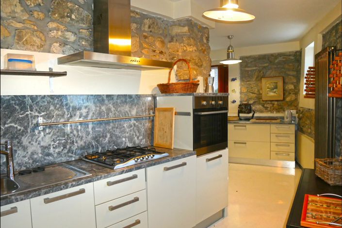 Image No.19-5 Bed Village House for sale