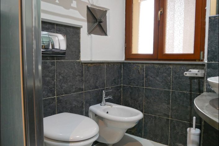 Image No.37-5 Bed Village House for sale