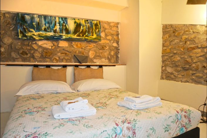 Image No.50-5 Bed Village House for sale