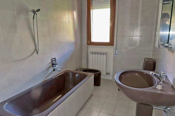Image No.16-2 Bed Apartment for sale