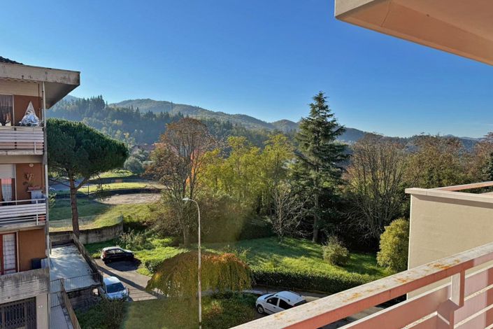 Image No.20-2 Bed Apartment for sale