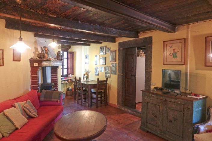 Image No.10-Propriété de 8 chambres à vendre à Comano