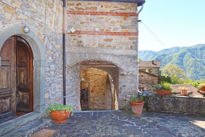 Image No.36-Propriété de 8 chambres à vendre à Comano