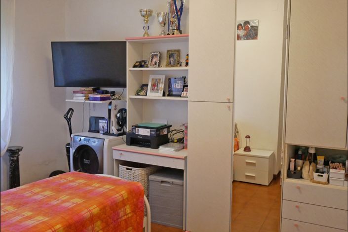 Image No.18-3 Bed Apartment for sale