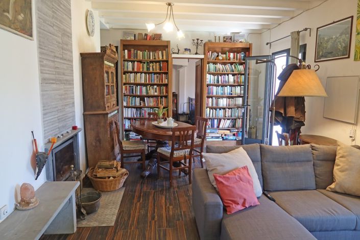 Image No.14-3 Bed Farmhouse for sale