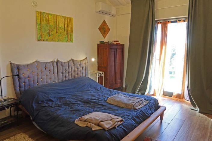 Image No.19-3 Bed Farmhouse for sale