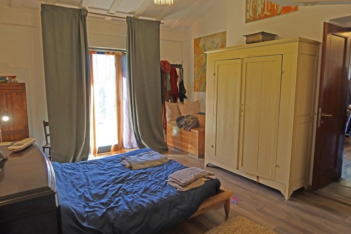 Image No.21-3 Bed Farmhouse for sale