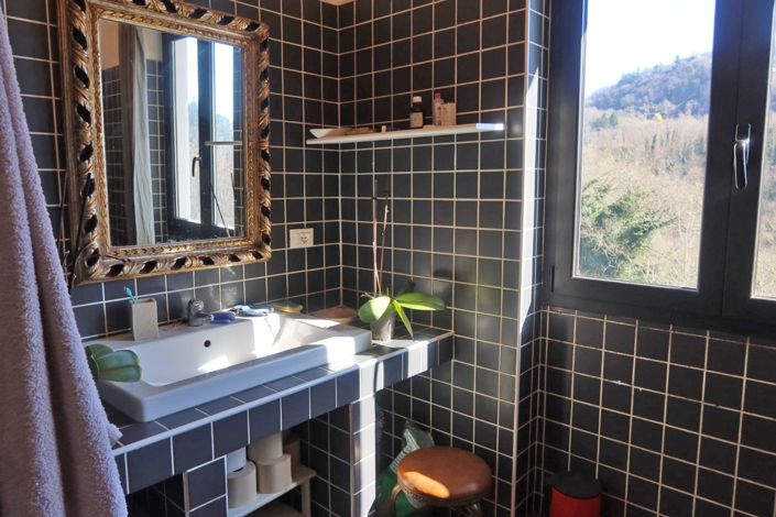 Image No.37-3 Bed Farmhouse for sale