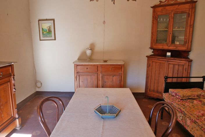 Image No.19-3 Bed Property for sale